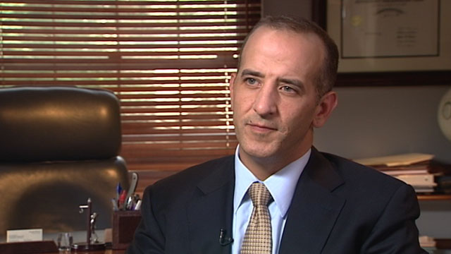 PHOTO: ABCs Bob Woodruff interviews Nader Hasan, cousin of the Fort Hood shooter.