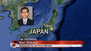 PHOTO Christiane Amanpour interviews the spokesman to the Japanese Prime Minister, Nori Shikata.
