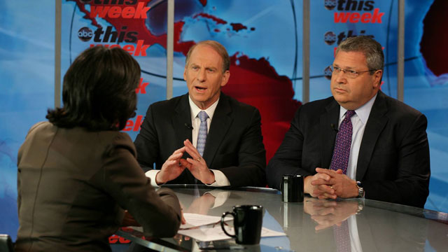 PHOTO: Roundtable: Foreign Affairs