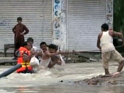 VIDEO: Getting Aid to Pakistan