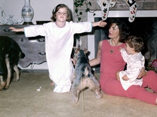 Jackie Kennedy-Onassis Ht_Kennedy_Xmas03_071221_mn
