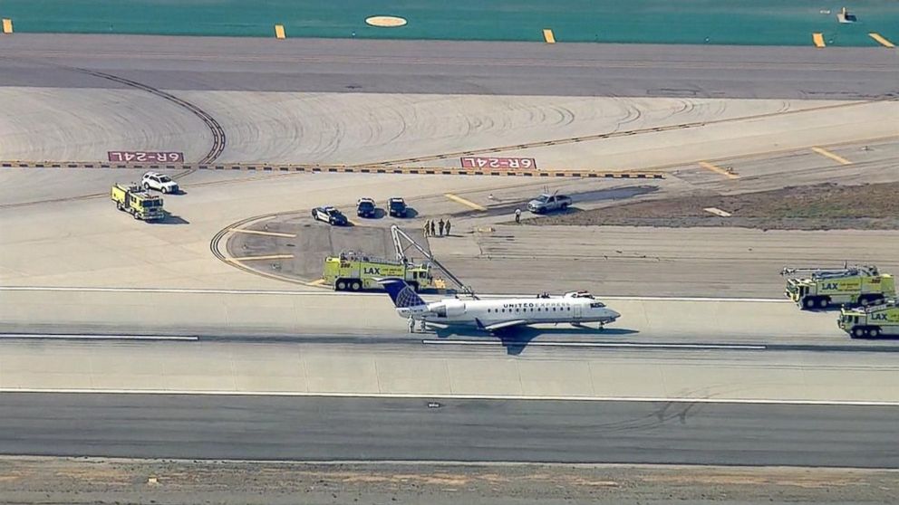 Emergency Landing At Los Angeles Airport (LAX) Video - ABC News