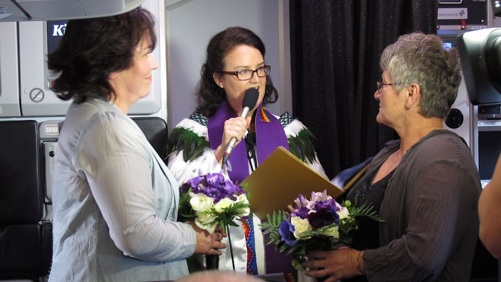 PHOTO: Air New Zealand Marries Same-Sex Couple