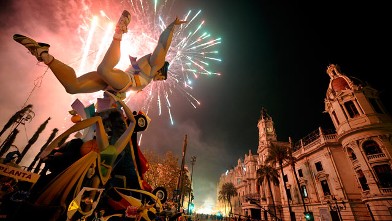 PHOTO: A traditional "ninot" sculpture burns down on the last day of the "Fallas" festival in Valencia March 19, 2011.