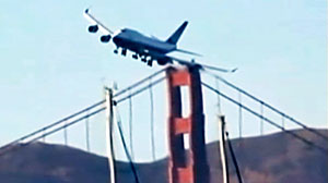 Photo: 747 Buzzes Golden Gate Bridge: During San Franciscos Fleet Week, a Boeing 747 does fly-by on famous bridge.