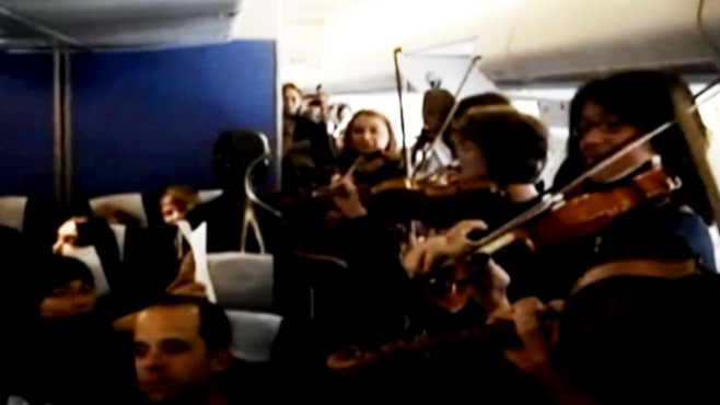 VIDEO: The string musicians of Amsterdam Sinfonietta play an impromptu Mozart concert.
