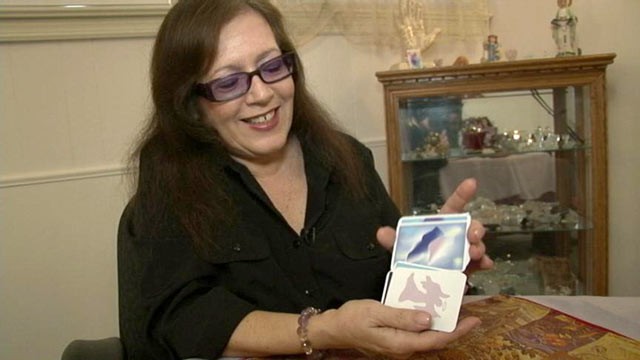 PHOTO: Linda Lauren said she is a fourth generation psychic medium and uses her gift to counsel clients along their way.