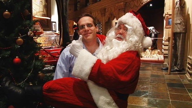 VIDEO: eet a sexy Santa and another one that sits on YOUR lap.