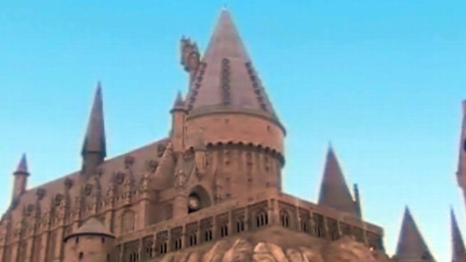 Video: Harry Parry amusement park opens.