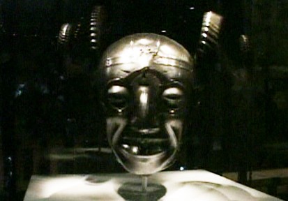 VIDEO: Take a ghost tour of haunted London.