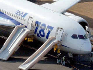 Dreamliner Flights to Resume 'in Weeks,' Boeing Says