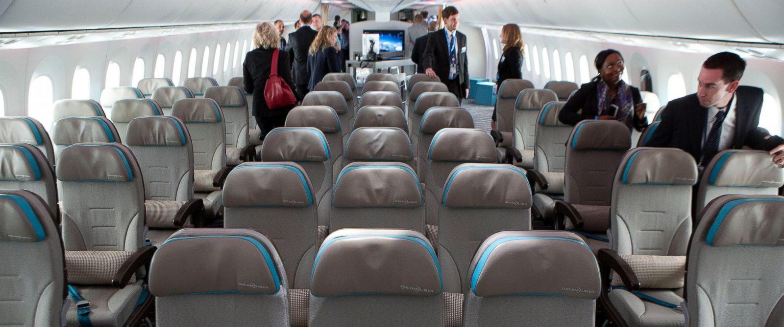 Airlines Looking To Make Window Or Aisle Seats A Costly