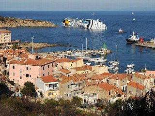 Photos: Disaster Sites Turned Tourist Sites