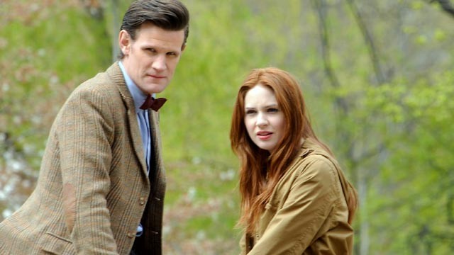 PHOTO: Matt Smith and Karen Gillan filming on location for