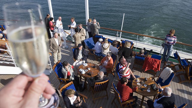 PHOTO: Norwegian Cruise Line is currently testing an all-inclusive drink package on Norwegian Sun, Norwegian Gem and Norwegian Jade.