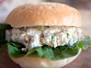 Expert Foodies Deem Certain Foods Not Fit for Air Travel