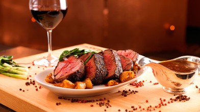 PHOTO: SW Steakhouse pepper-crusted Chateaubriand.