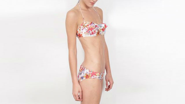 PHOTO: Lilium Frill Bikini