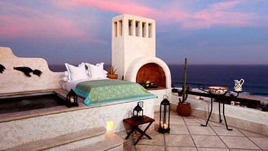 PHOTO: The hotel's popular "Sleeping with the Stars" program is an al fresco overnight experience swathed in 5-star luxury.