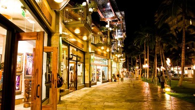 PHOTO: Waikiki Beach Walk on Oahu, Hawaii.