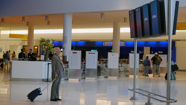 PHOTO: This smart traveler knows the importance of packing light, as seen at JFK's JetBlue terminal.