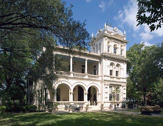 Best Fall Historic Destinations