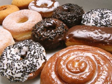 Vandals in Oregon Pelting Cars With Doughnuts, Chocolate Bars