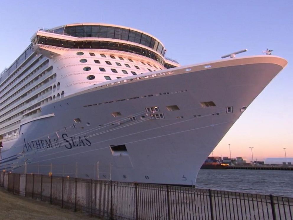PHOTO: Passengers aboard Royal Caribbeans Anthem of the Seas tell GMA what it was like as the boat traveled through hurricane-force winds.