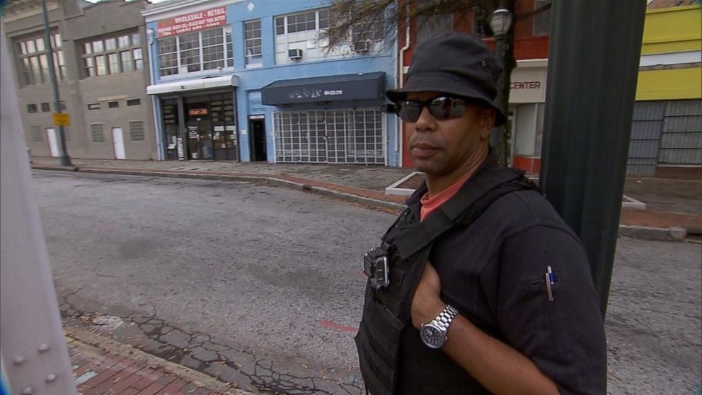 Former Atlanta mall guard Darien Long became an Internet sensation for what he did to keep the shoppers in his mall safe.