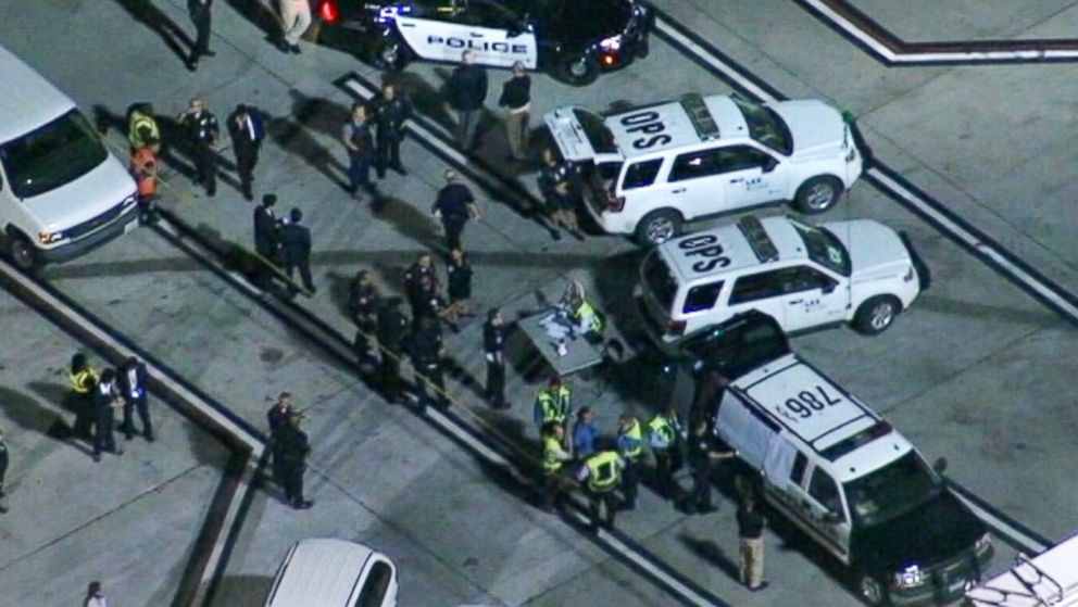 PHOTO: Los Angeles police and the FBI are investigating how four improvised explosive devices were placed in restricted areas of Los Angeles International Airport.