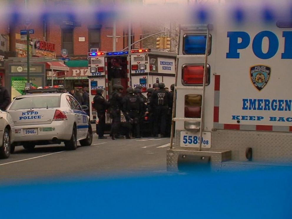 Slain New York Officers Brought Back Horrible Memories Says Former Nypd Commissioner Abc News 3133