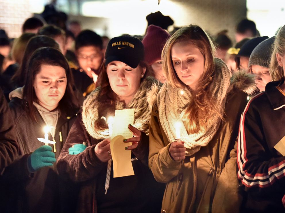 PHOTO: Millersville University students attend a candlelight vigil for slain student Karlie Hall in front of the Student Memorial Center, Feb. 9, 2015, in Millersville, Pa.