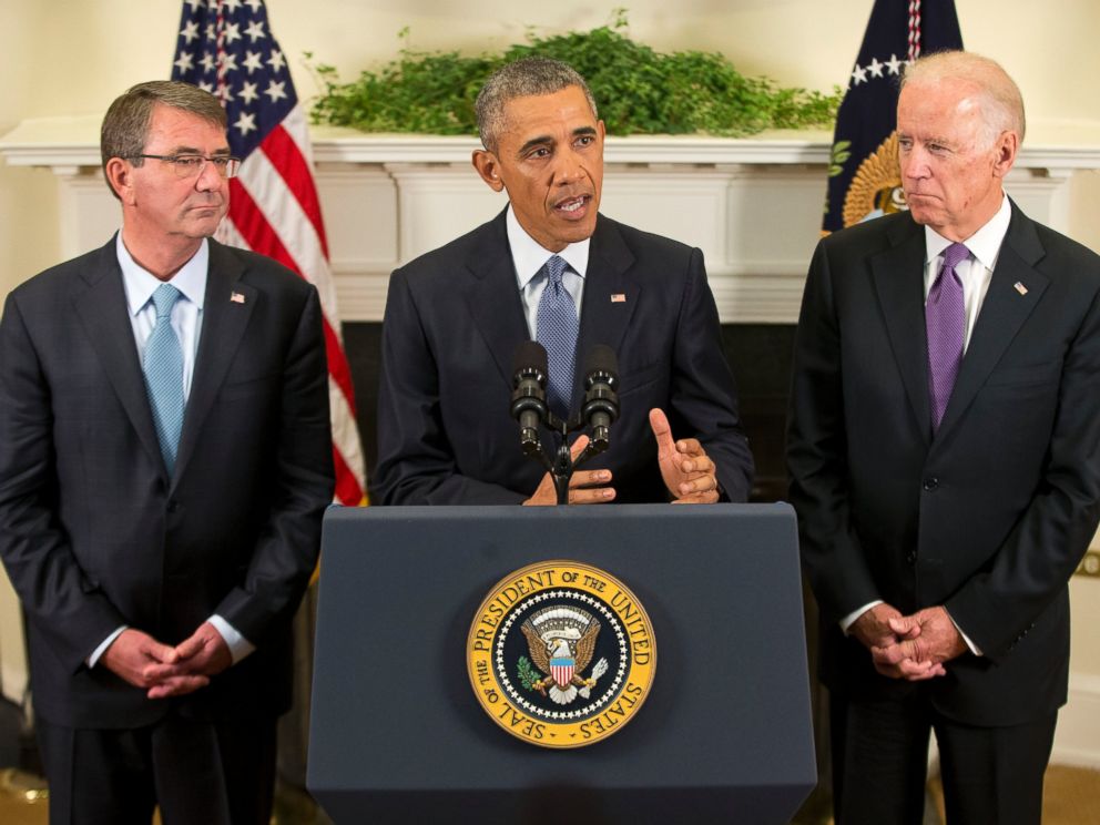 PHOTO: President Barack Obama, flanked by Vice President Joe Biden, right, and Defense Secretary Ash Carter, speaks about Afghanistan, Oct. 15, 2015, in the Roosevelt Room of the White House in Washington.