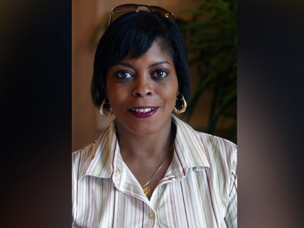 PHOTO: This April 13, 2006, file photo, shows Sandra Hayes of Florissant, Mo., who split a $224 million Powerball jackpot with a dozen co-workers in 2006.