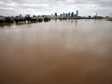 More Rain, Flooding Hit Parts of Texas