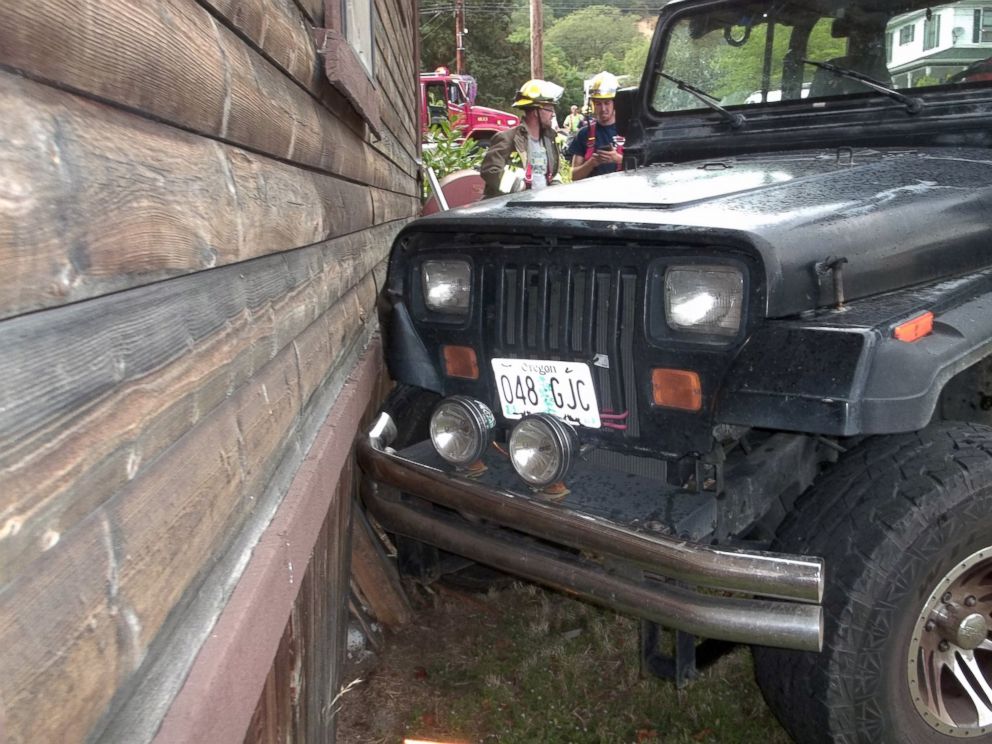 PHOTO:
Authorities say a toddler crashed this Jeep into a home in Myrtle Creek, Ore. after knocking the vehicle out of gear, July 24, 2014. The photo was provided by the Myrtle Creek Police Department.