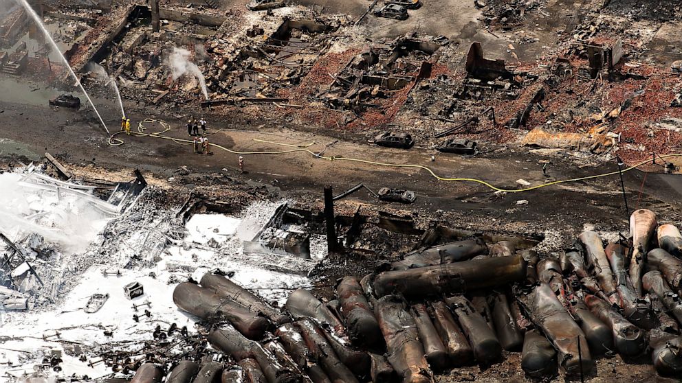 AP_canada_oil_train_derailment_tk_130708_16x9_992.jpg