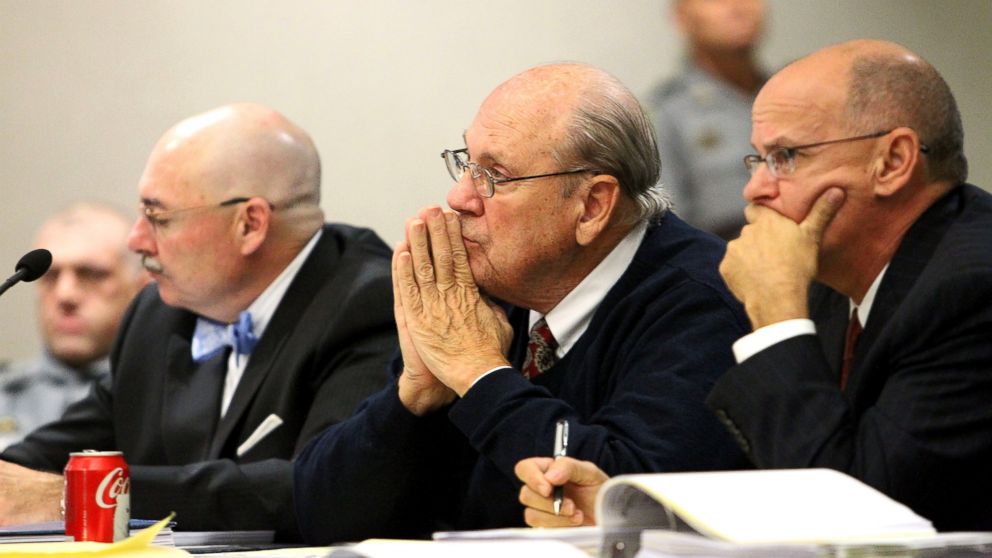 PHOTO: Former Tampa Police captain Curtis Reeves, Jr., center, listens to his taped interview by detectives during his bond reduction hearing before Circuit Judge Pat Siracusa at the Robert D. Sumner Judicial Center in Dade City, Fla., Feb. 7, 2014.