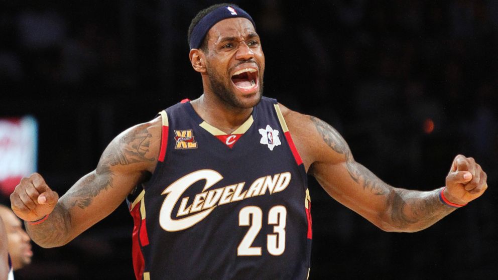 LEBRON JAMES Goes Back To Cleveland And Re-Joins The Cavaliers.