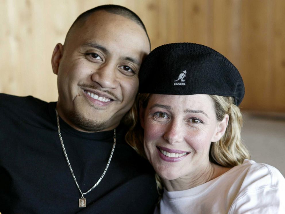 PHOTO: Mary Kay Letourneau and Villi Fualaau pose, April 9, 2005, in their home in the Puget Sound area of Seattle.