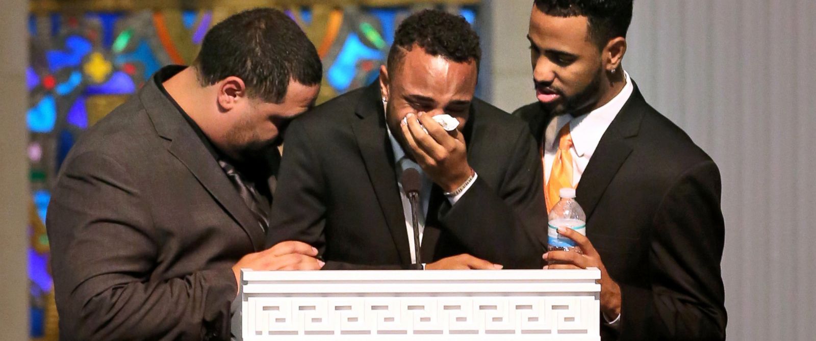 http://a.abcnews.com/images/US/AP_mccool_funeral_02_jef_160620_31x13_1600.jpg