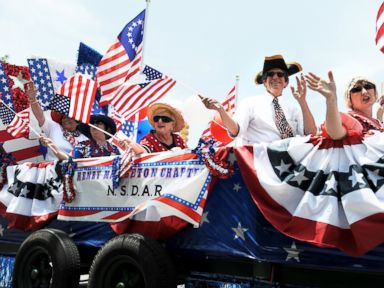 Photos: Observing Memorial Day Across the USA