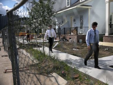 New Orleans Cop Shot Dead in Cruiser