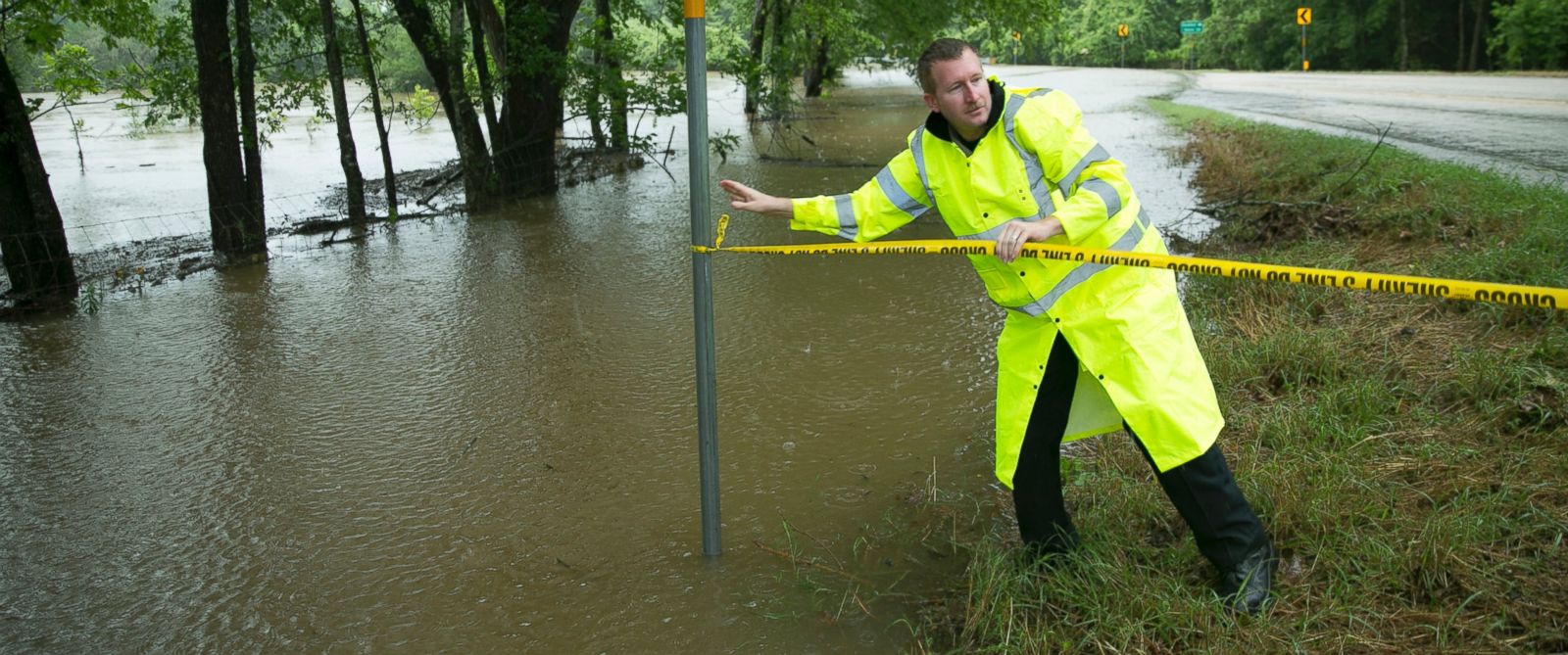 Mandatory Evacuation Issued for Rosenberg, Texas, As Floods Turn Deadly - ABC News