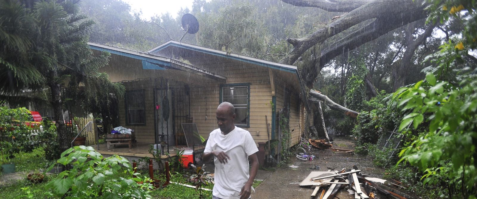 Résultats de recherche d'images pour « Florida Gov. Calls Hurricane 'Life Threatening' as Gulf Coast Hunkers Down for Hermine »