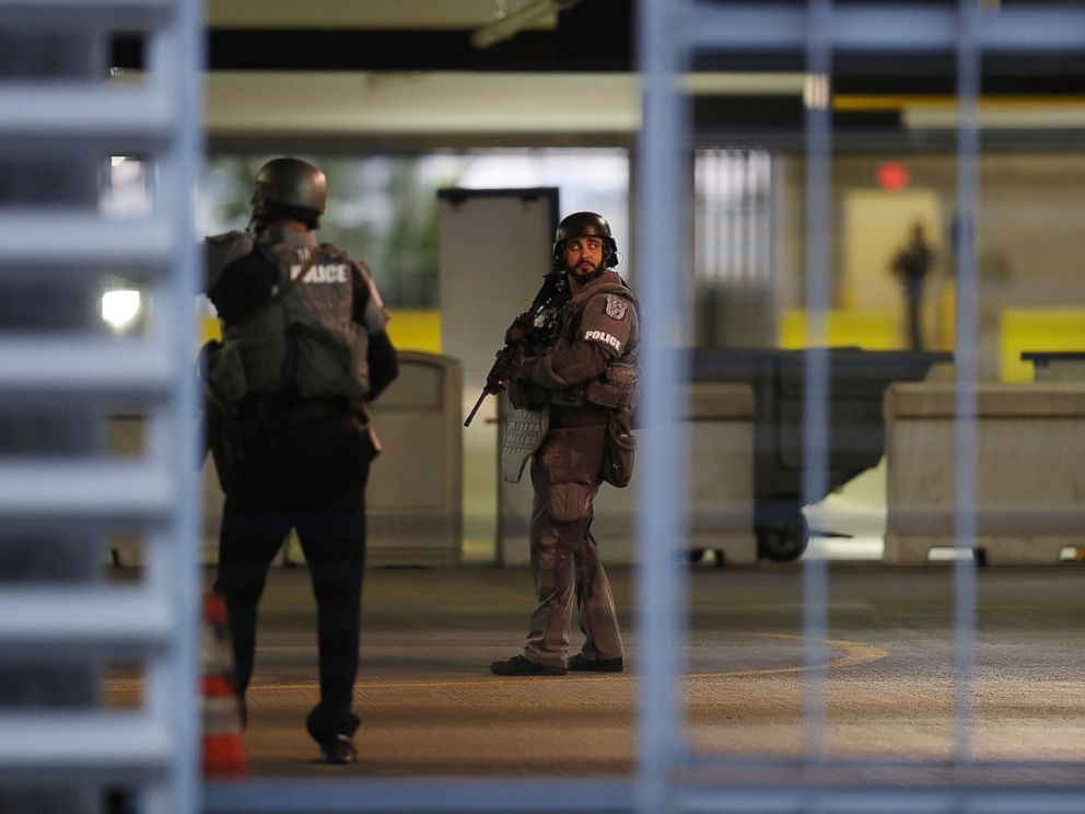 PHOTO: First responders secure the area outside the Fort Lauderdale-Hollywood International airport after a shooting took place near the baggage claim, on Jan. 6, 2017, in Fort Lauderdale, Florida.