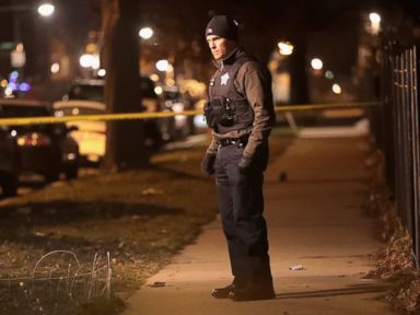 Chicago's Violence Spills Into 2017 With 28 Shot on New Year's Day