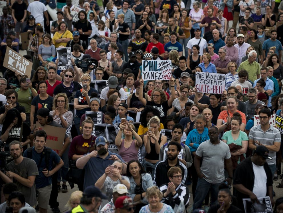 GTY-minnesota-protests-3-jt-170617_4x3_9