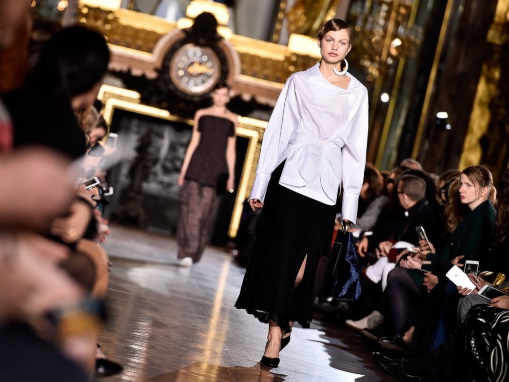 PHOTO: A model walks the runway during the Stella McCartney show as part of the Paris Fashion Week Womenswear Fall/Winter 2016/2017 on March 7, 2016 in Paris.