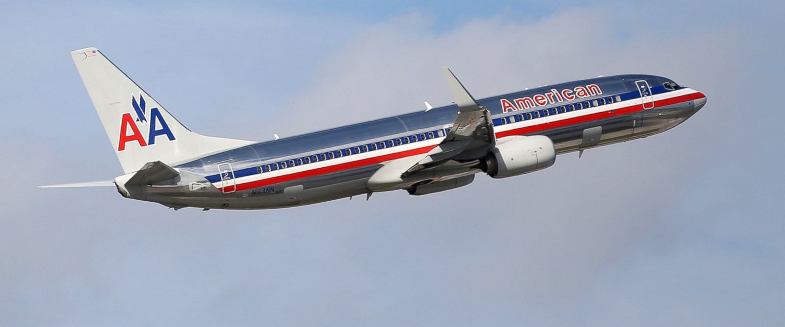 American Airlines Flight Attendant Injured During Severe Turbulence 